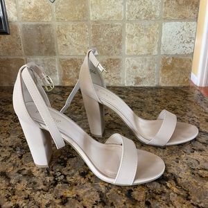Size 10 Bamboo Mid Sized Heels